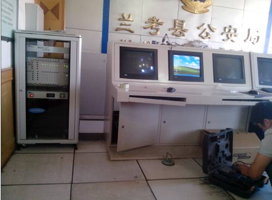 我司技术人员在安装调试